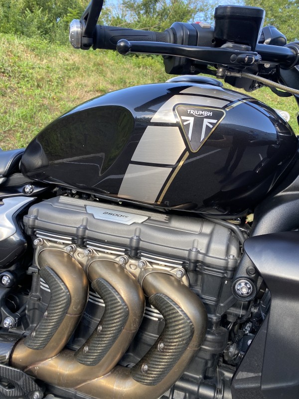 Spécialiste Triumph Rocket 3 TFC pour remise en route à l'Isle Adam dans le Val-d'Oise