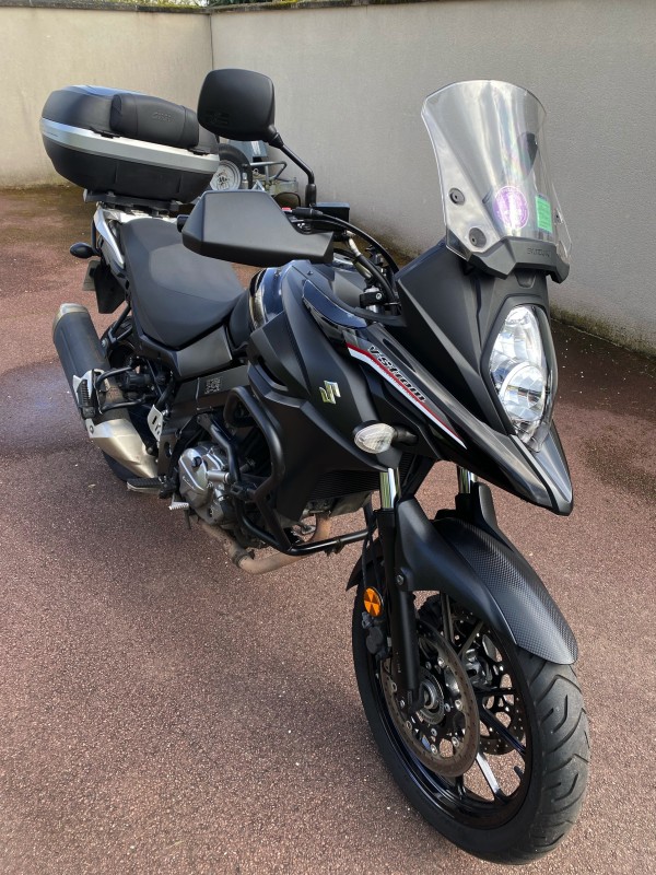 Entretien complet des 2 ans pour cette Suzuki DL 650 Vstrom à Montlignon 