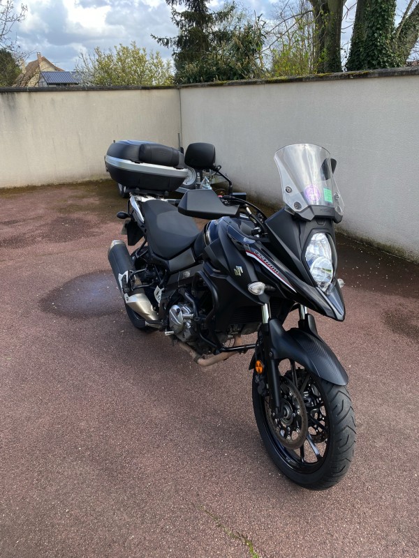 Entretien complet des 2 ans pour cette Suzuki DL 650 Vstrom à Montlignon 