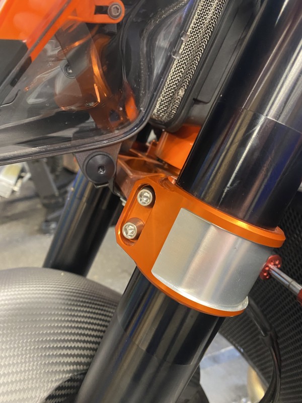 customisation esthétique d'une KTM 1290 SUPERDUKE R à Herblay près de Cergy 