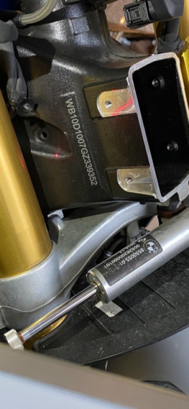 Faire Graver un cadre de moto ou de scooter au Lazer par un professionnel à Saint leu la Foret dans le Val d'Oise