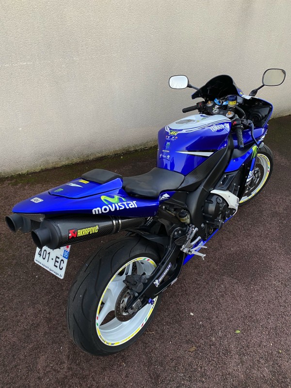 Garage Spécialisé à Franconville : Restauration et Maintenance Expertes pour Yamaha R1 - Sport Garage