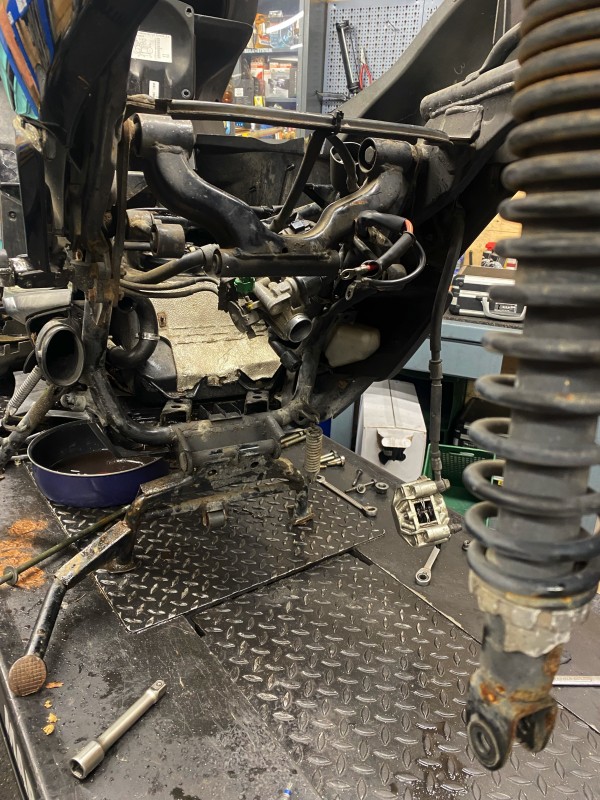 Réparation complète d’un moteur de scooter YAMAHA 125 x max à Le Plessis Bouchard à proximité de Franconville