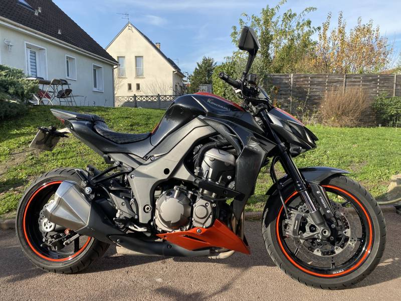 Révision annuelle d'une Kawasaki Z1000 à Montmorency près de Sannois