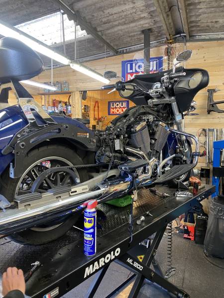 Révision Complète sur une VICTORY CROSS COUNTRY 1700 à ANDILLY