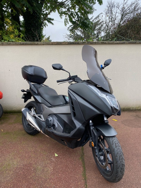 Entretien annuel Honda ADV réalisé chez Sport Garage, près d'Eaubonne. 