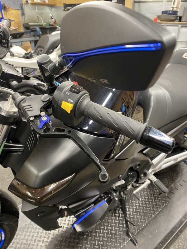 Installation de kit leviers de frein et d'embrayage pour moto et scooter à Le Plessis Bouchard près de Franconville