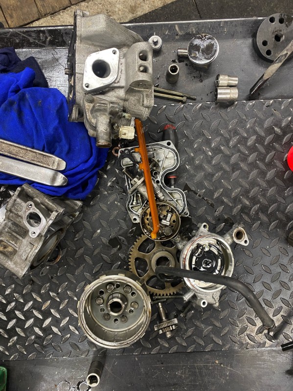 Réparation complète d’un moteur de scooter YAMAHA 125 x max à Le Plessis Bouchard à proximité de Franconville