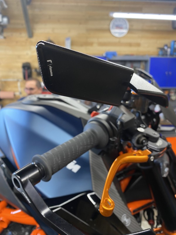 customisation esthétique d'une KTM 1290 SUPERDUKE R à Herblay près de Cergy 