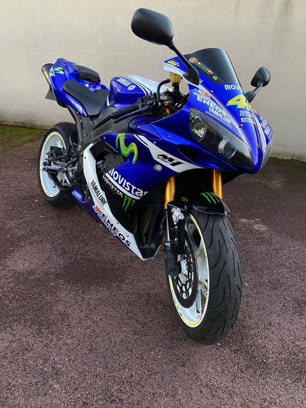 Mécaniciens Qualifiés au Plessis Bouchard : Réparation et Dépannage de Yamaha R1 - Sport Garage